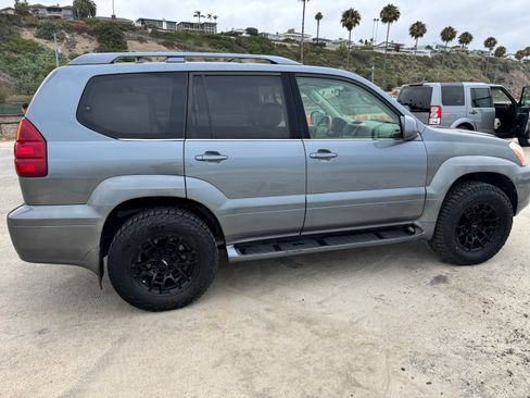 Used 2005 Lexus GX 470 AWD/4WD image 9