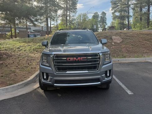 Used 2023 GMC Yukon SLT AWD/4WD image 4