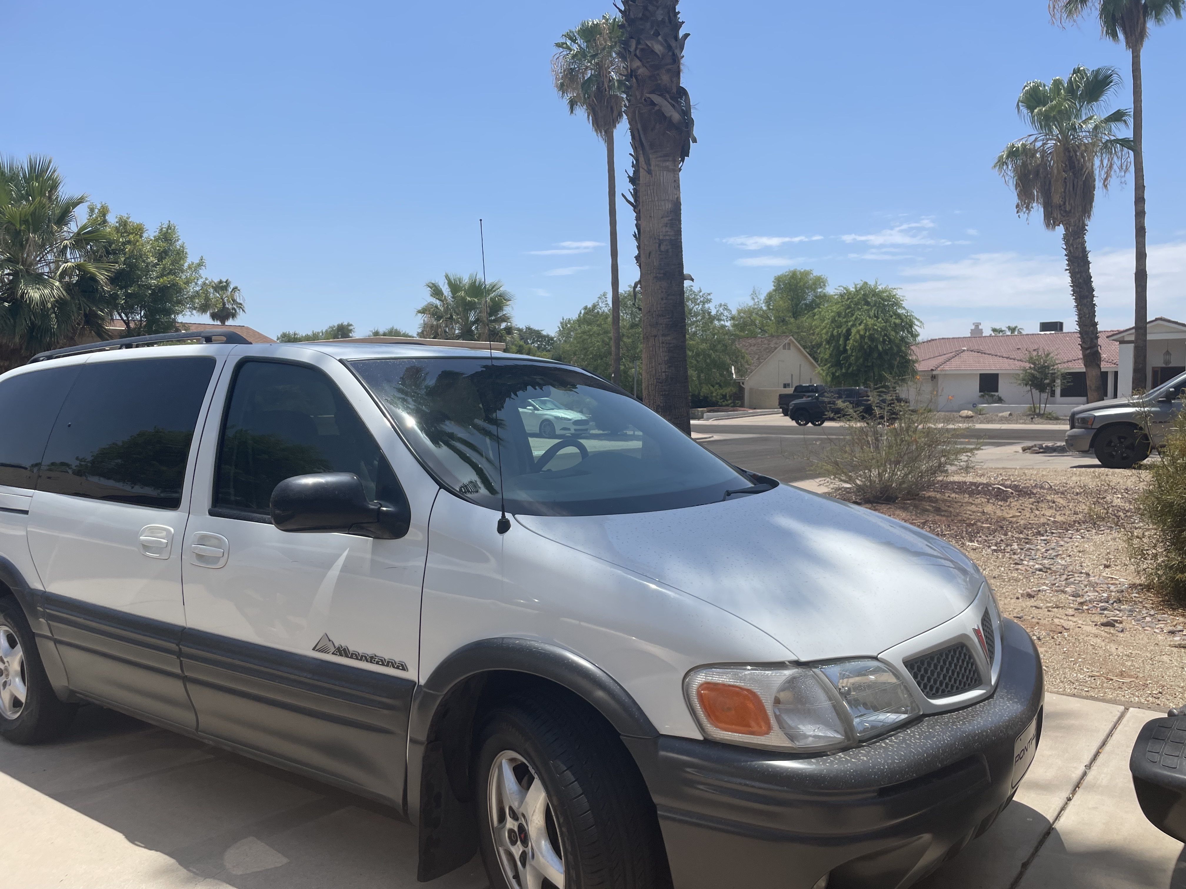 Used 2005 Pontiac Montana Extended FWD image 1