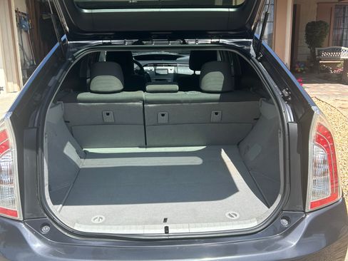 Used 2014 Toyota Prius Two FWD image 4