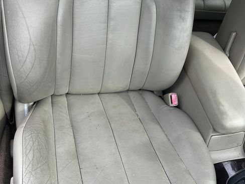 Used 1999 Toyota Avalon XLS image 12