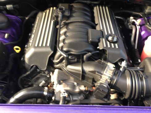Used 2016 Dodge Challenger R/T Scat Pack w/ Leather Interior Group RWD image 12