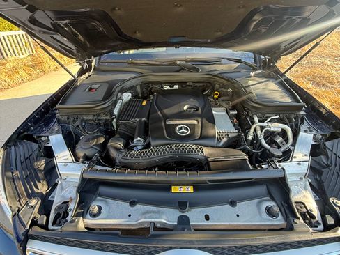 Used 2018 Mercedes-Benz GLC 300 4MATIC image 15