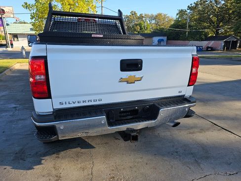 Used 2019 Chevrolet Silverado 2500 LT w/ Z71 Package, Off-Road image 10