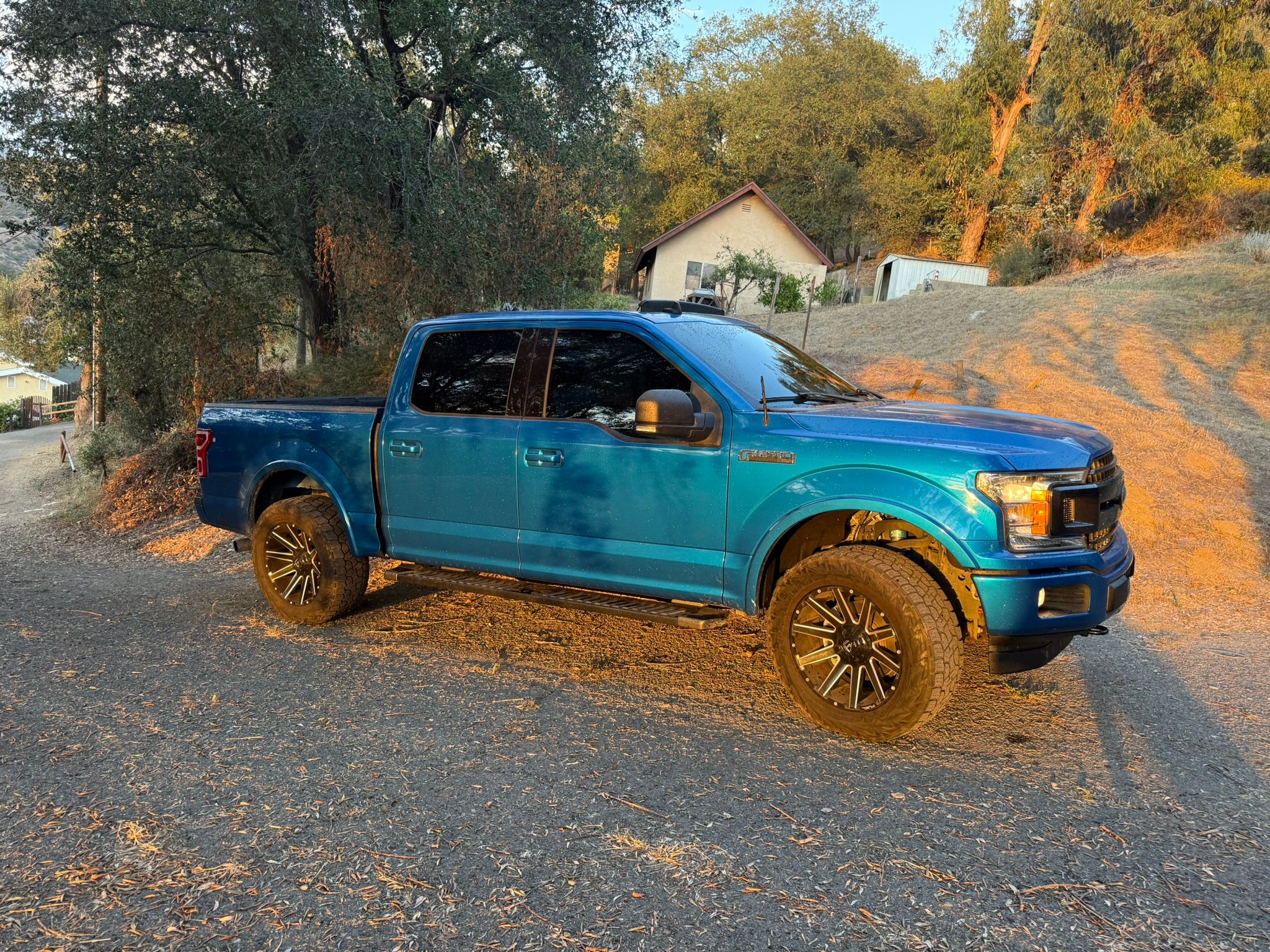 Used 2019 Ford F150 XLT w/ Equipment Group 302A Luxury AWD/4WD image 12
