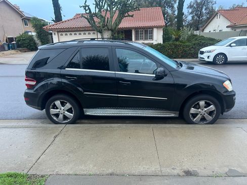 Used 2011 Mercedes-Benz ML 350 2WD image 6