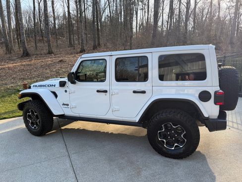 Used 2022 Jeep Wrangler Unlimited Rubicon 4xe w/ Cold Weather Group image 11
