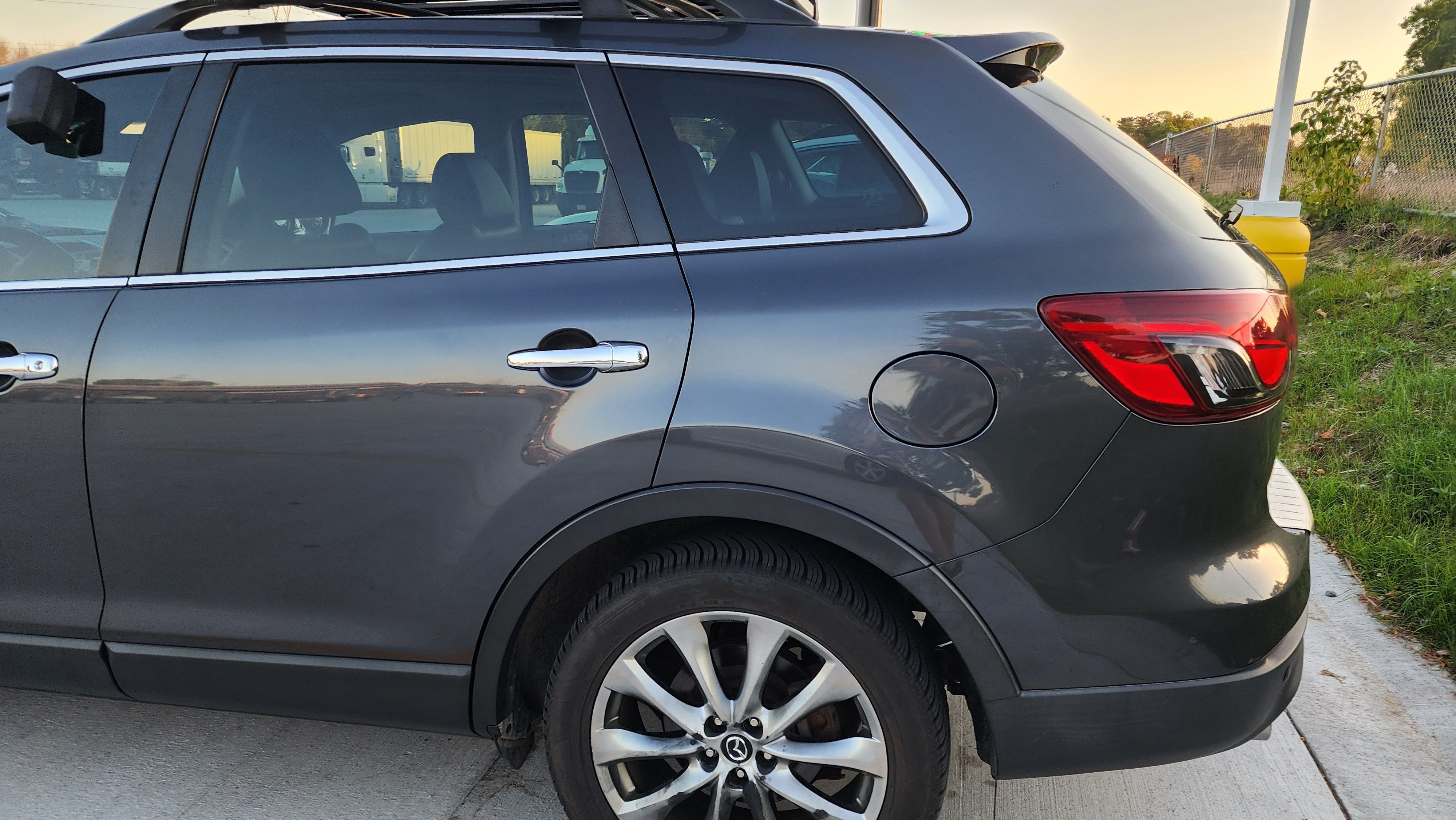 Used 2015 MAZDA CX-9 Grand Touring w/ GT Technology Package AWD/4WD image 8