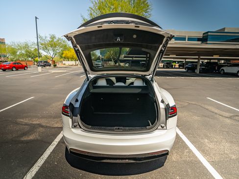 Used 2023 Tesla Model S Plaid image 5