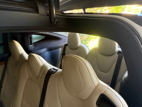 Used 2019 Tesla Model X Long Range AWD/4WD image 11