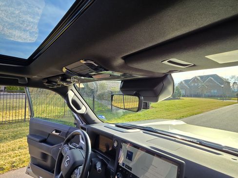 Used 2024 Lexus GX 550 image 24