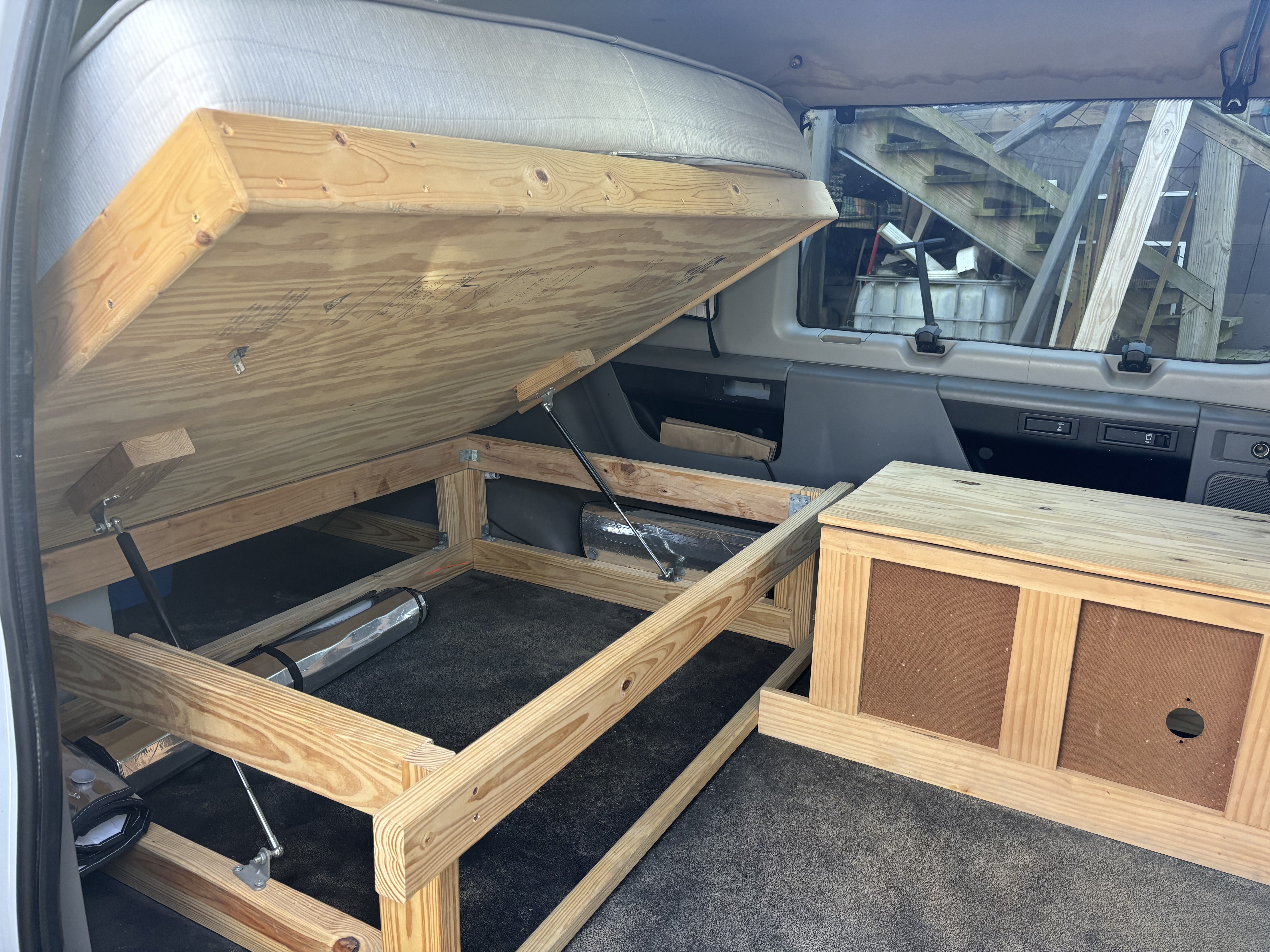 Used 2003 Ford E-350 and Econoline 350 XLT RWD image 16