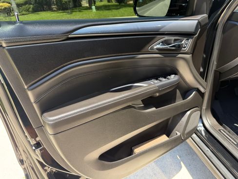 Used 2013 Cadillac SRX FWD image 16