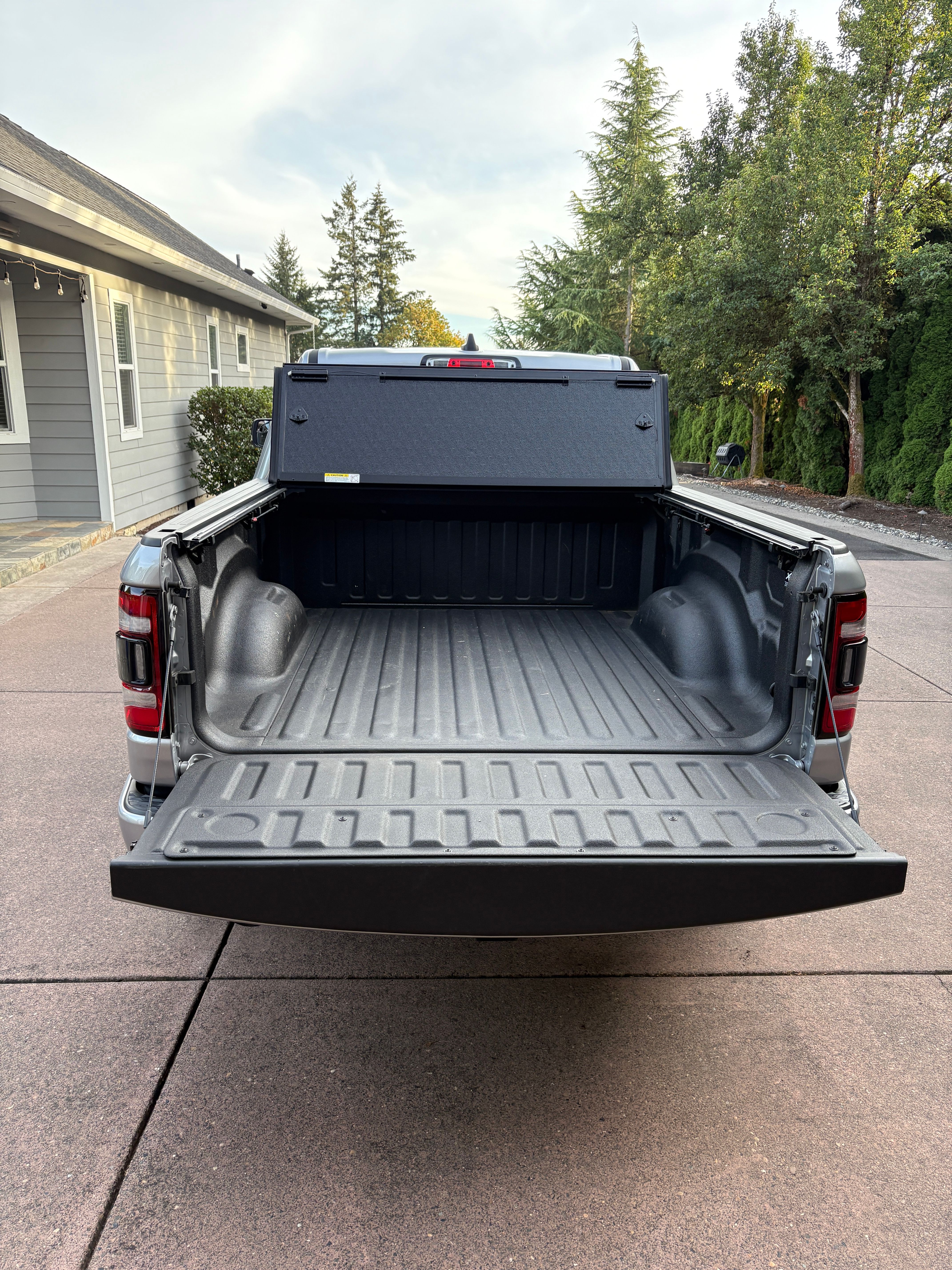 Used 2020 RAM 1500 Big Horn AWD/4WD image 9