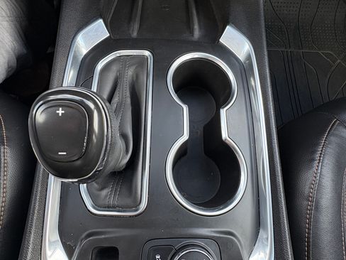 Used 2019 Chevrolet Traverse Premier image 24