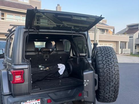 Used 2018 Jeep Wrangler Unlimited Rubicon image 8