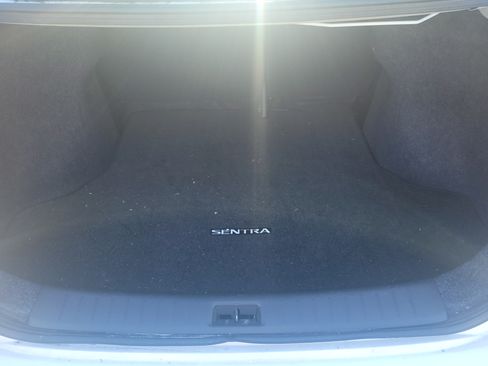 Used 2018 Nissan Sentra S image 6