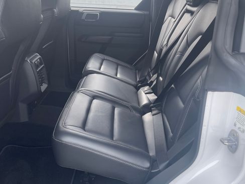 Used 2025 Ford Bronco Outer Banks w/ Sasquatch Package image 9