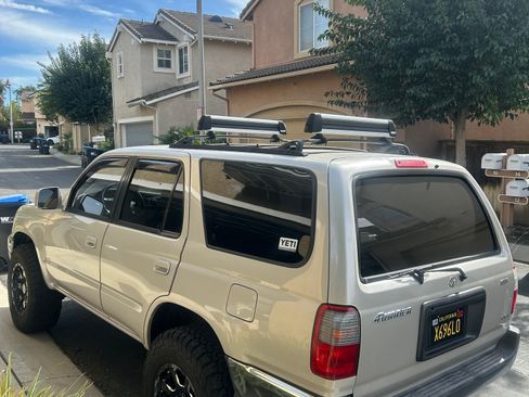 Used 1999 Toyota 4Runner SR5 image 5