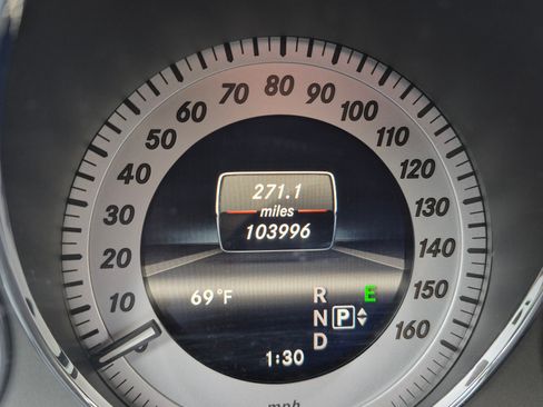 Used 2013 Mercedes-Benz GLK 250 GLK 250 BlueTEC 4MATIC Sport U image 9