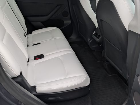 Used 2023 Tesla Model Y Long Range image 6