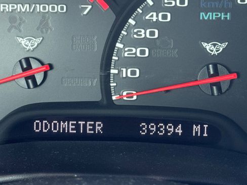 Used 2001 Chevrolet Corvette Coupe w/ Preferred Equipment Group2 image 2