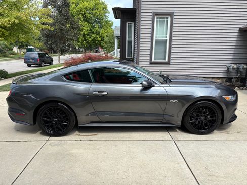 Used 2017 Ford Mustang GT Premium RWD image 2