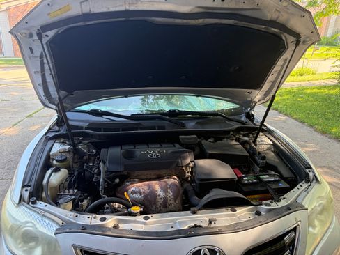 Used 2010 Toyota Camry LE FWD image 10