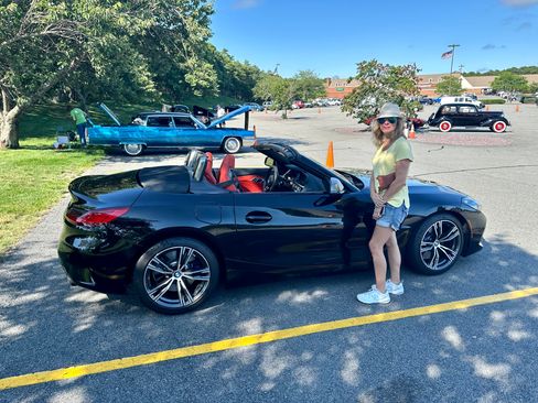 Used 2020 BMW Z4 M40i w/ Premium Package RWD image 6