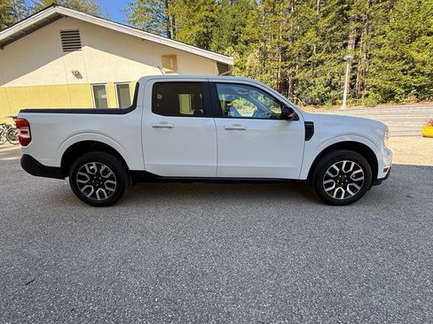 Used 2024 Ford Maverick Lariat FWD image 5