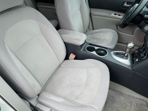 Used 2010 Nissan Rogue S w/ 360 Degree Value Pkg image 6