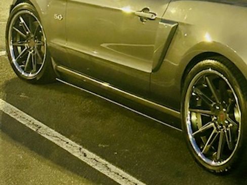 Used 2013 Ford Mustang GT Premium w/ Brembo Brake Pkg image 6