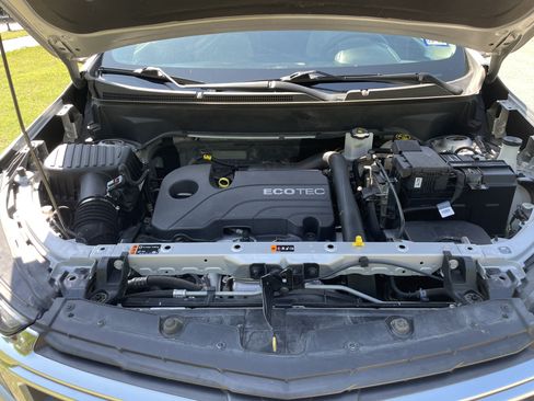 Used 2022 Chevrolet Equinox LS image 10