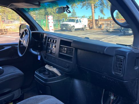 Used 2011 Chevrolet Express 1500 AWD w/ Power Package image 13