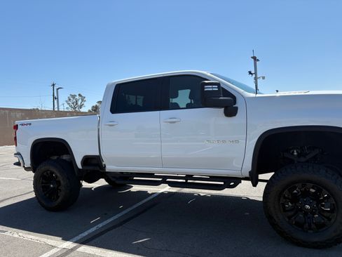 Used 2022 Chevrolet Silverado 2500 LT w/ Convenience Package AWD/4WD image 21