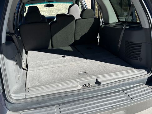 Used 2004 Ford Expedition XLT image 25