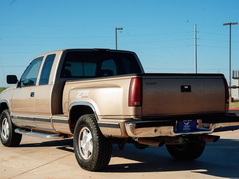 Used 1994 Chevrolet Silverado 1500 4x4 Extended Cab image 2