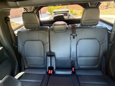 Used 2023 Ford Bronco Raptor AWD/4WD image 16