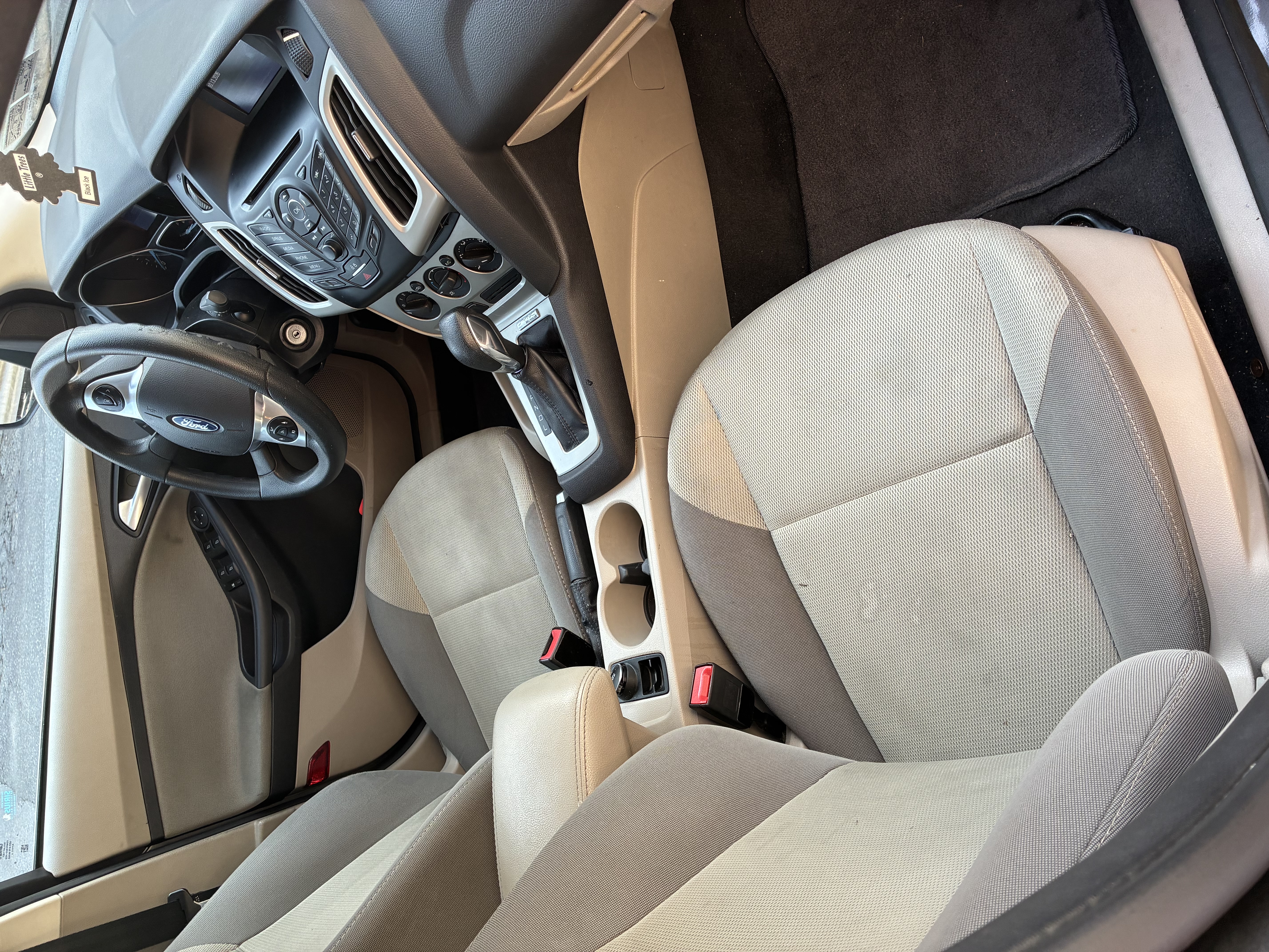 Used 2014 Ford Focus SE FWD image 14