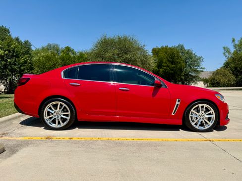 Used 2014 Chevrolet SS RWD image 13