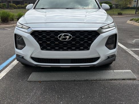 Used 2019 Hyundai Santa Fe Limited image 4
