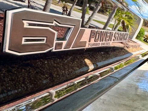 Used 2024 Ford F250 Lariat w/ Black Appearance Package image 13