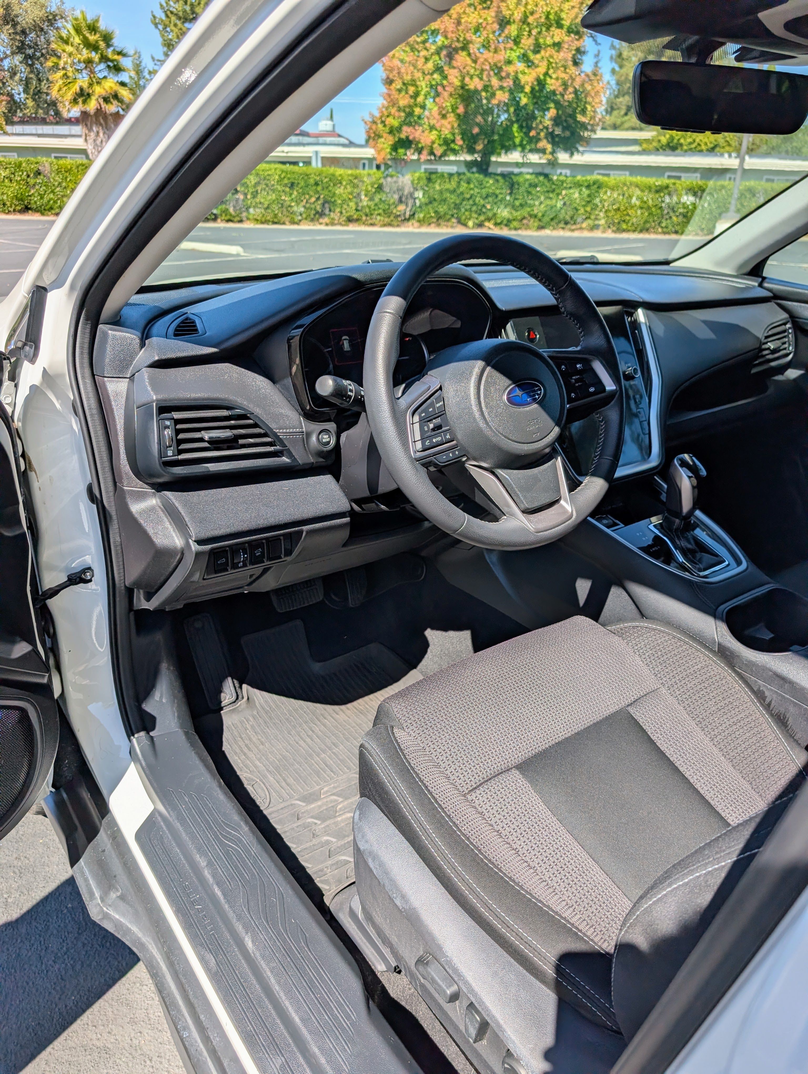 Used 2023 Subaru Outback Premium AWD/4WD image 18