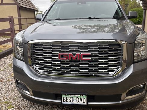 Used 2019 GMC Yukon XL Denali AWD/4WD image 4