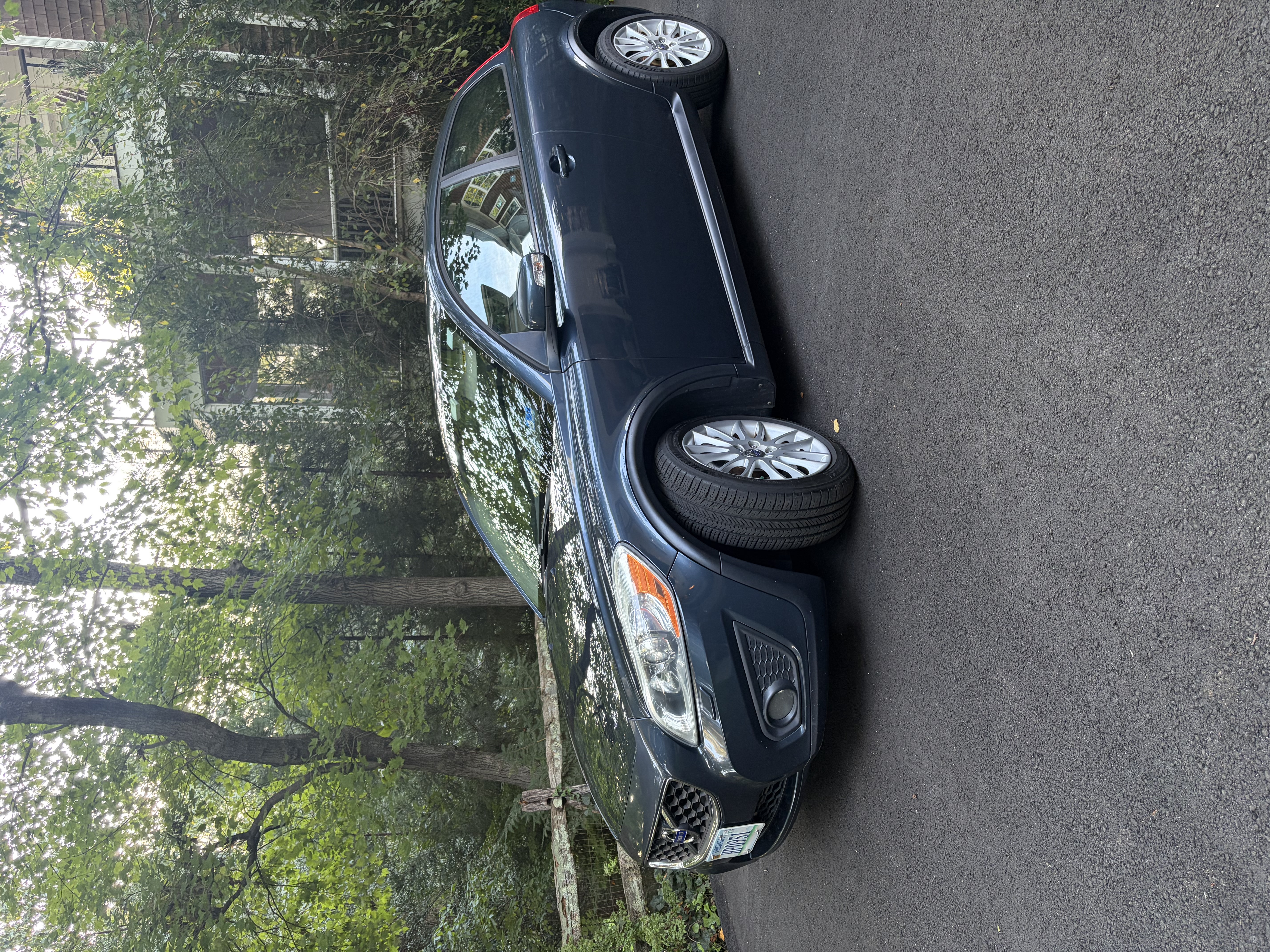 Used 2011 Volvo C30 T5 w/ Preferred Pkg FWD image 1