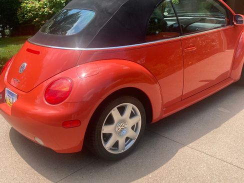 Used 2003 Volkswagen Beetle GLS FWD image 1