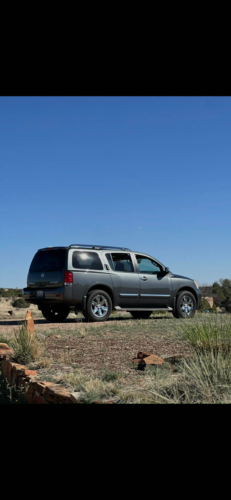 Used 2010 Nissan Armada Platinum w/ Captain Seat Pkg RWD image 4