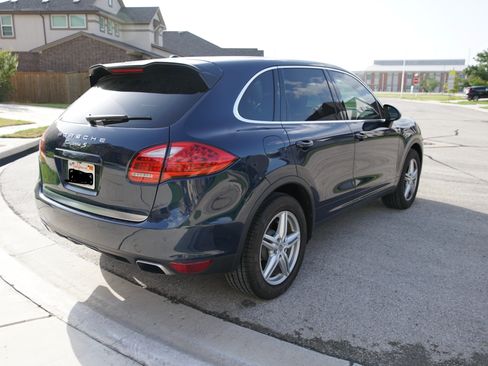 Used 2011 Porsche Cayenne S AWD/4WD image 18