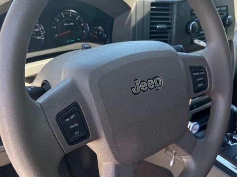 Used 2006 Jeep Grand Cherokee Laredo image 14