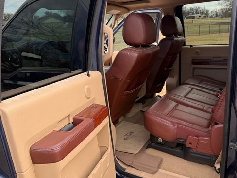 Used 2014 Ford F350 King Ranch w/ King Ranch w/Chrome Package image 12